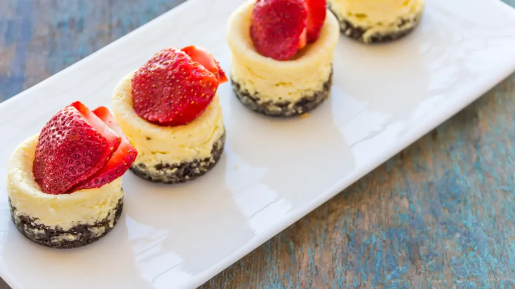 Mini Strawberry Cheesecakes Recipe 1 Mini Strawberry Cheesecakes